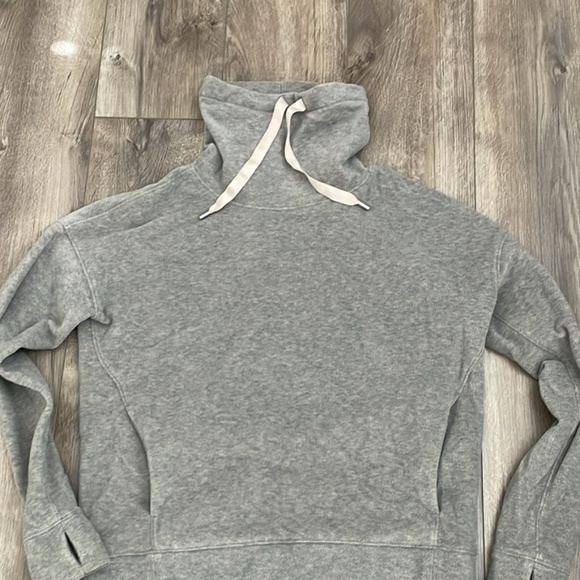 Lululemon high neck fleece - Picture 1 of 2